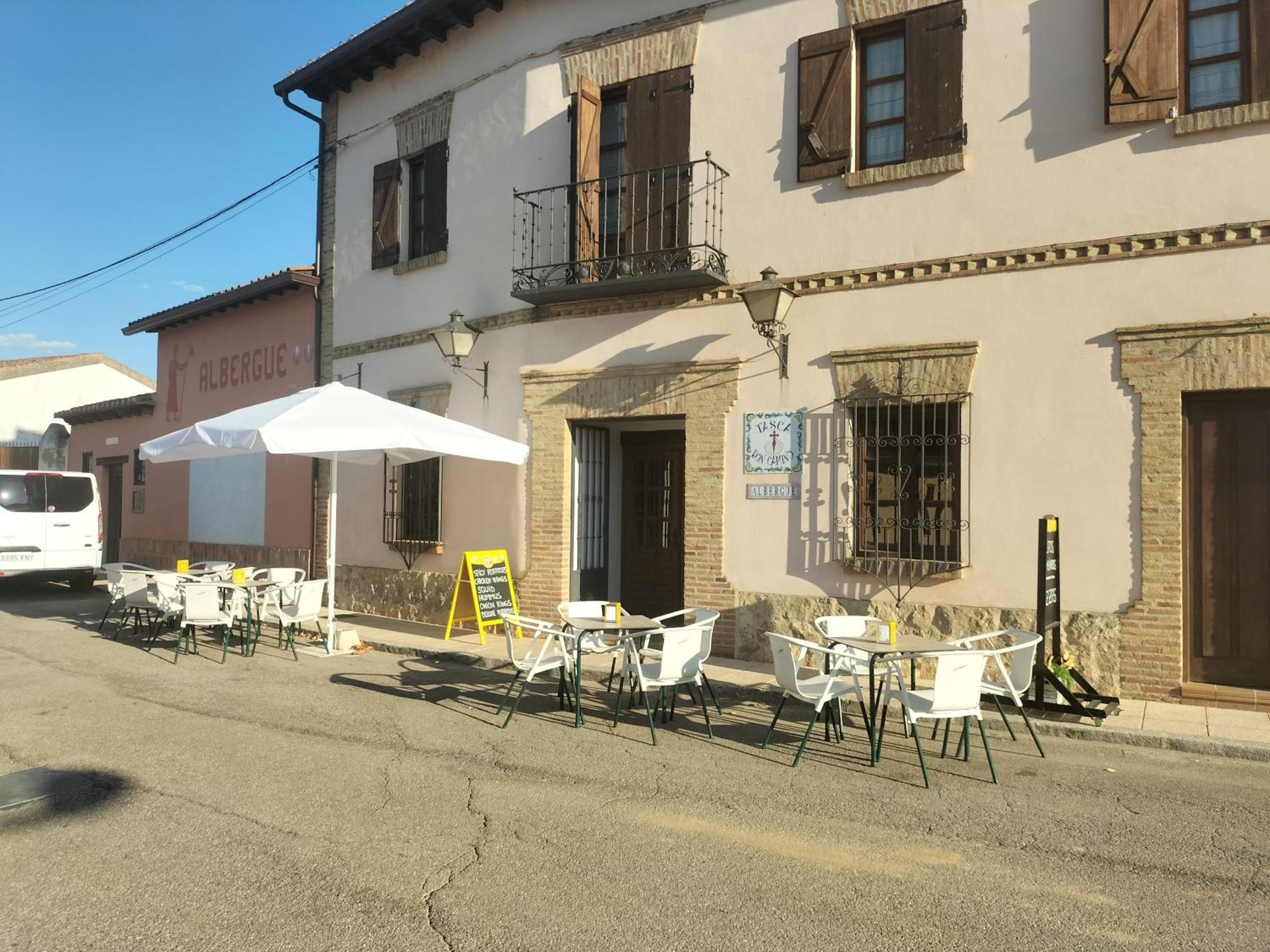 Don Camino Low Cost Villalcázar de Sirga エクステリア 写真