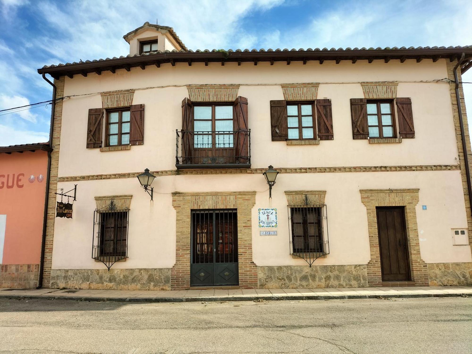 Don Camino Low Cost Villalcázar de Sirga エクステリア 写真
